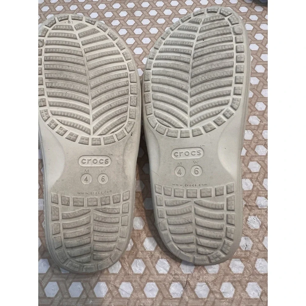 Crocs Iconic Comfort SlipOn Slide Sandals Women's 6 Men's 4 Light Beige